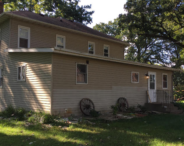 New Richland Farm House picture 0